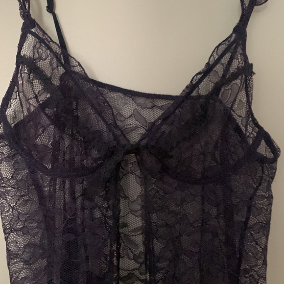 Parawin lace nighty - Picture 2 of 7